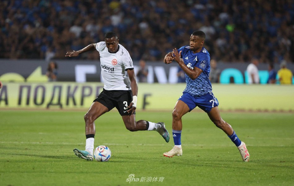 临严峻考验 临严峻考验